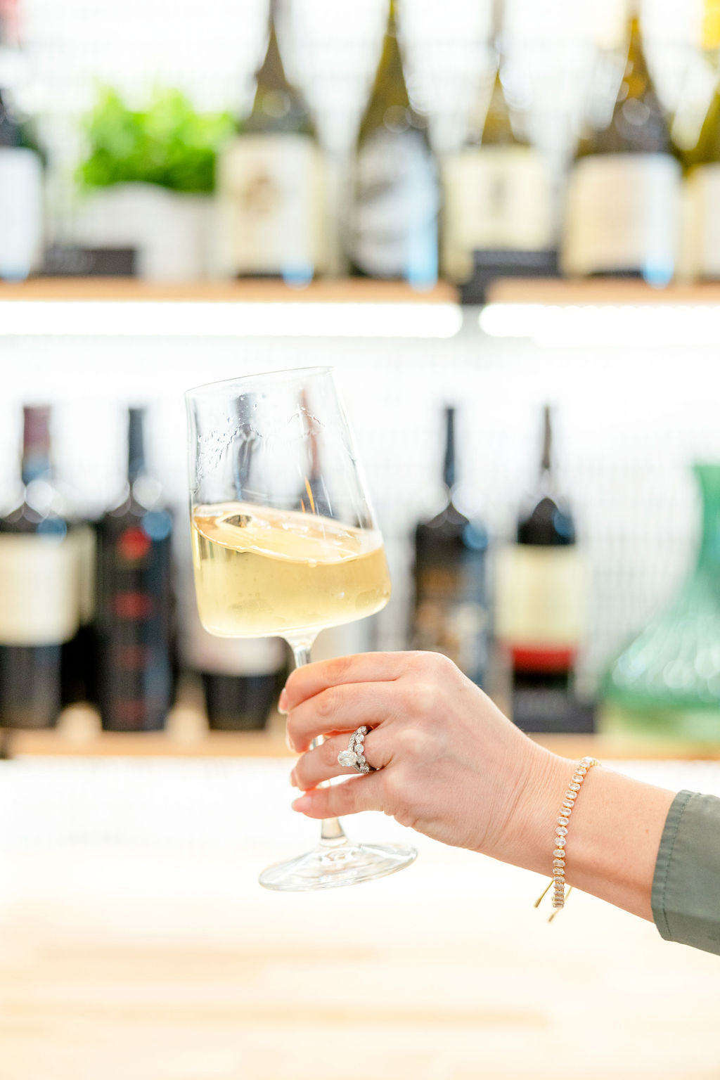 SEAT AT THE BAR : WINE TASTINGS